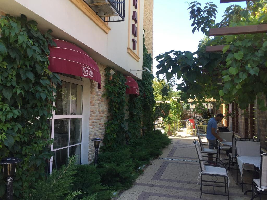 The Step Family Hotel ساني بيتش المظهر الخارجي الصورة